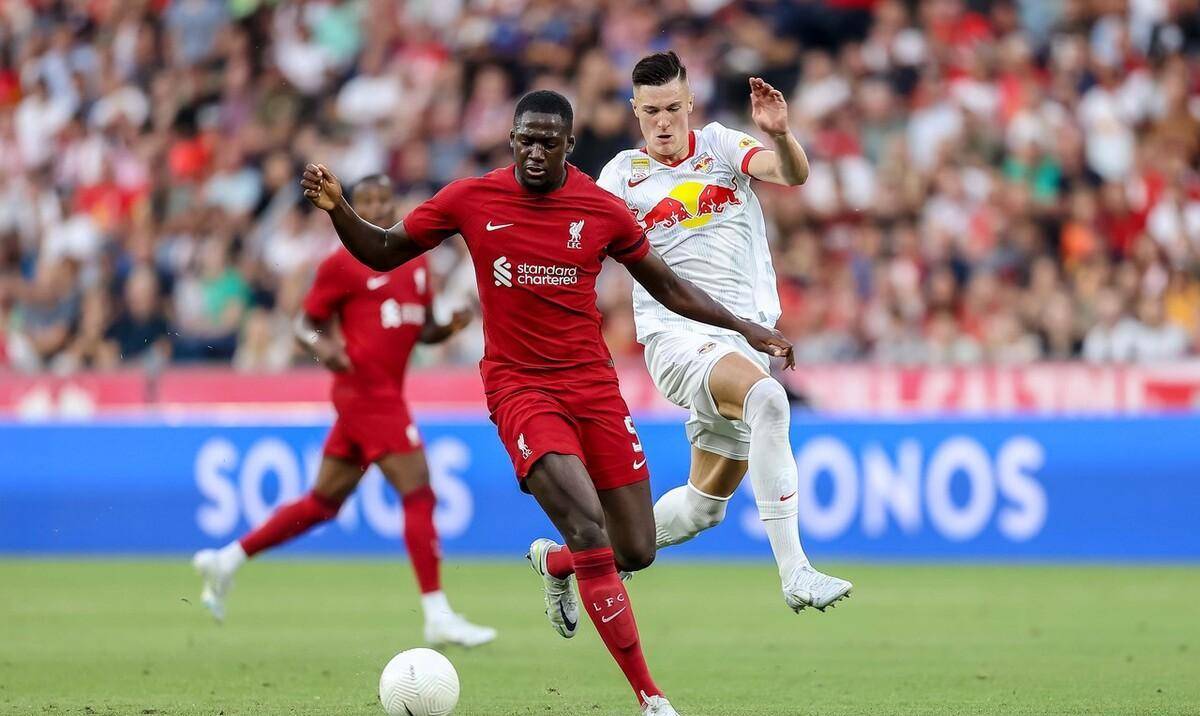 英雄联盟-拜仁慕尼黑迎社区盾关键赛，今夜刷新队史纪录，话题不断，更衣室氛围转暖的简单介绍